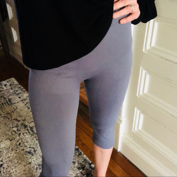 Electric Yoga Capris - Picture 5 of 7